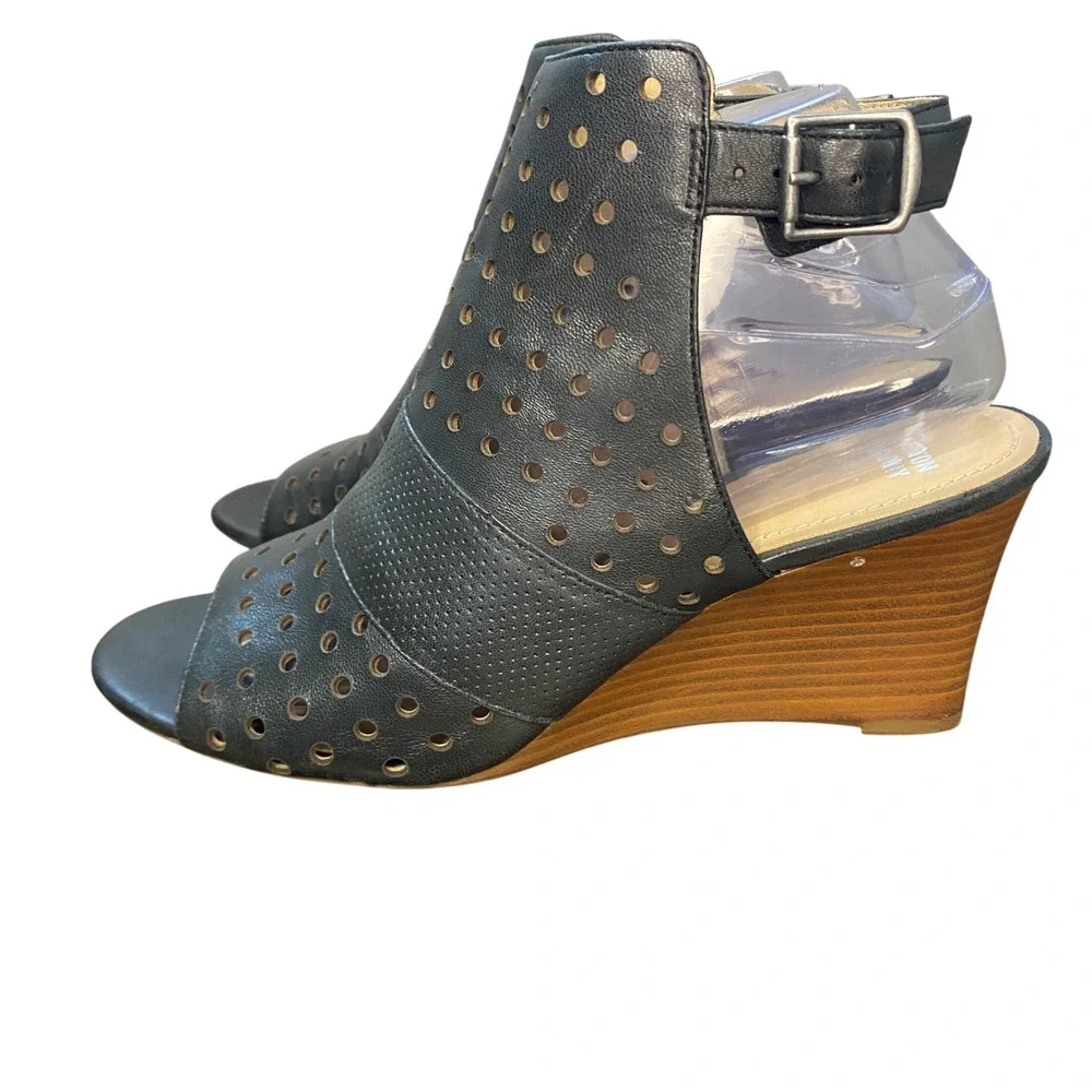 Johnston & Murphy Black Leather Perforated‎ Wedge Heel Sandal Booties Size 9